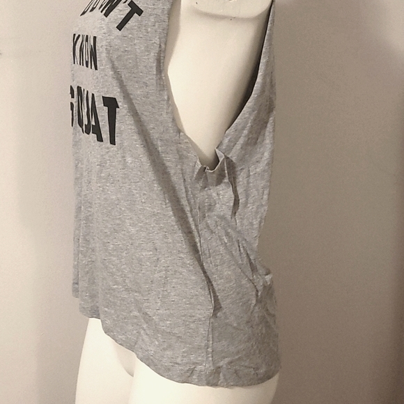 Reebok 'You don't know squat' Tank in XS - Picture 3 of 6